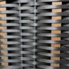 10125-strandkorb-dunkelgraues-kunststoffgeflecht-mit-holzstreben